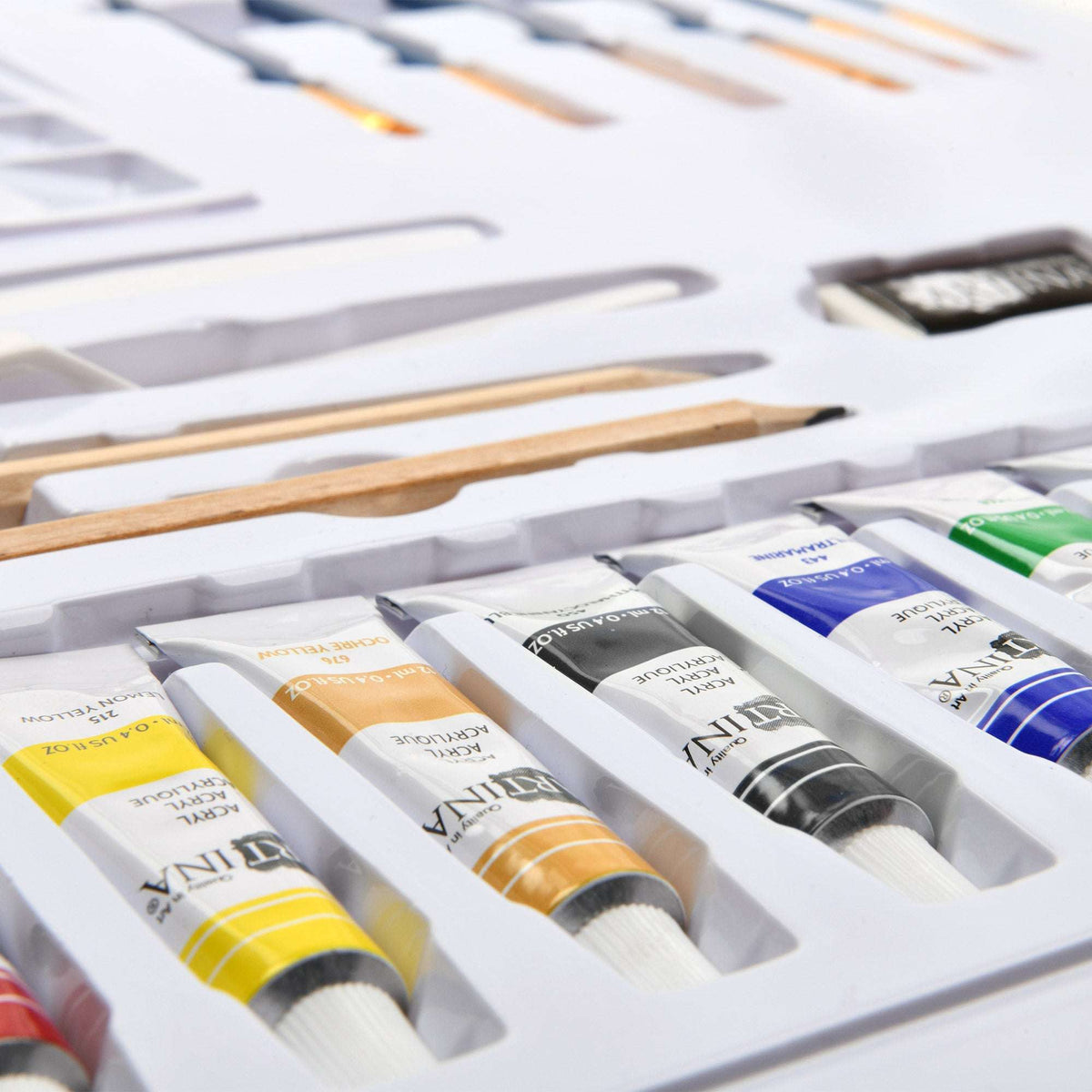 Artina Malset Corsica 24-piece painting set with 5 FSC-certified canvases, acrylic paints, brushes, palette, and drawing tools